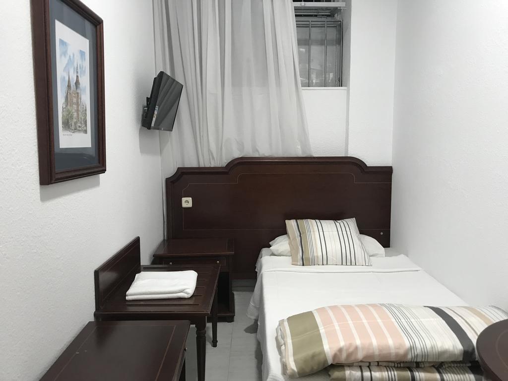 Hostal Lavapies Madrid Eksteriør billede