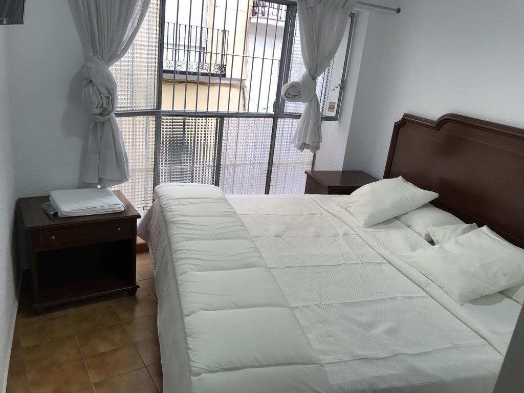 Hostal Lavapies Madrid Eksteriør billede