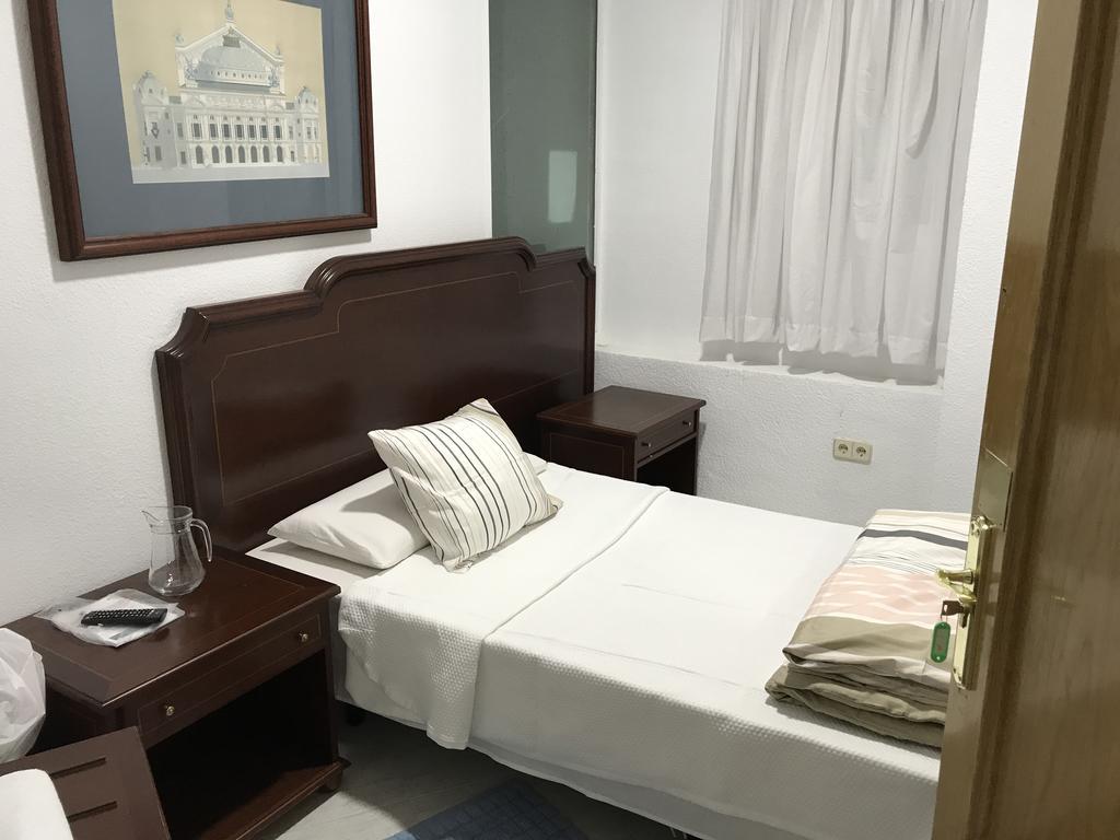 Hostal Lavapies Madrid Eksteriør billede