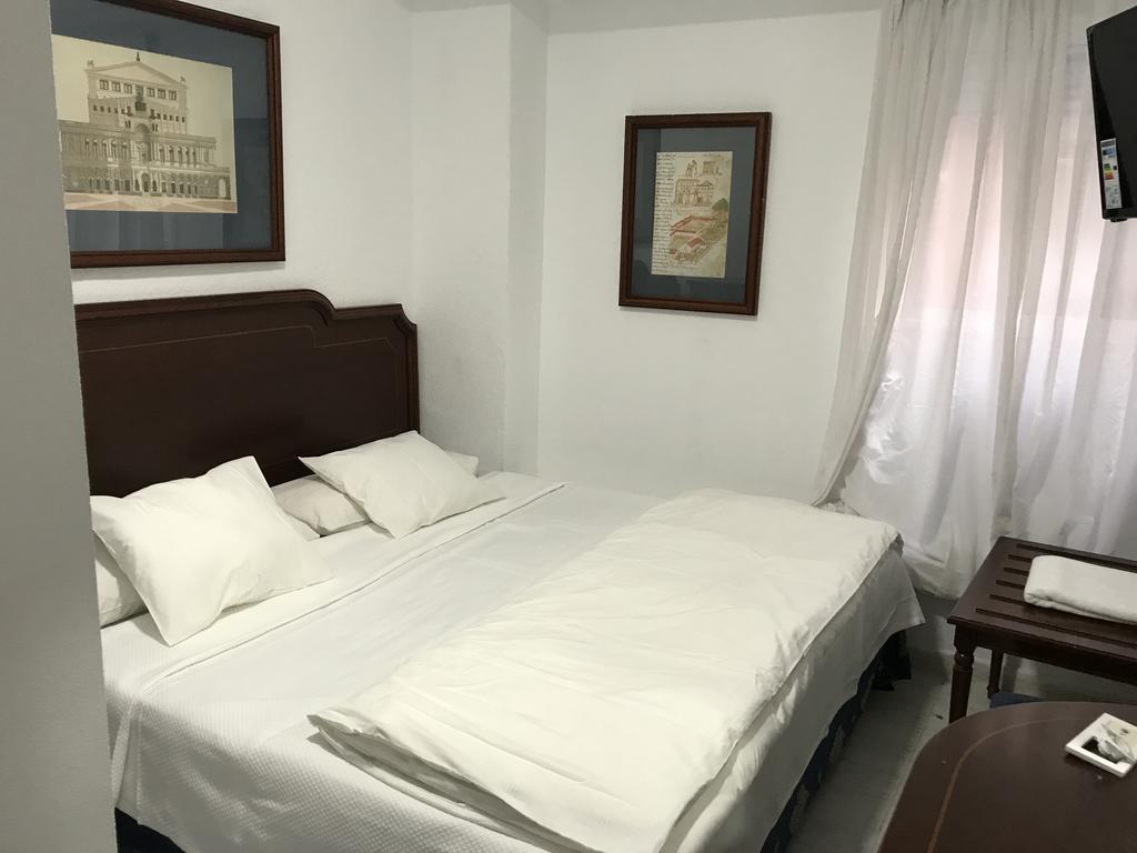 Hostal Lavapies Madrid Eksteriør billede