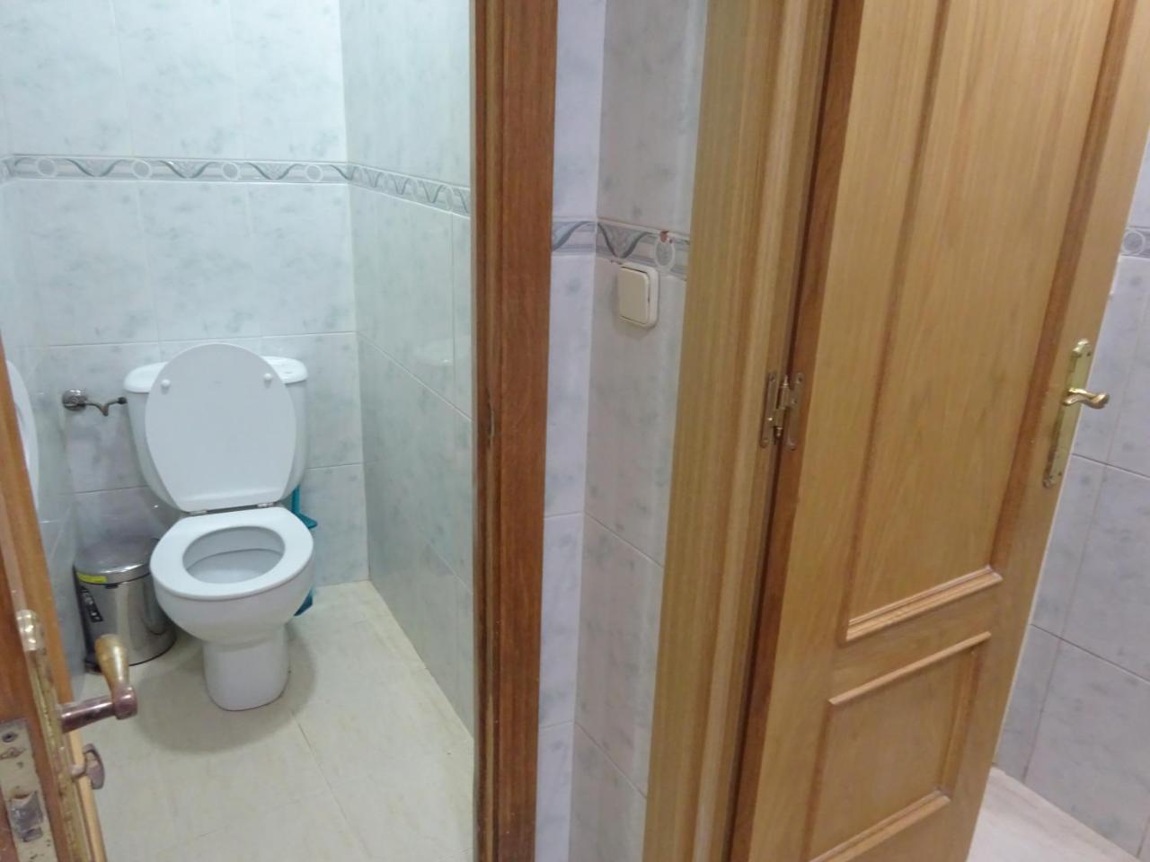 Hostal Lavapies Madrid Eksteriør billede