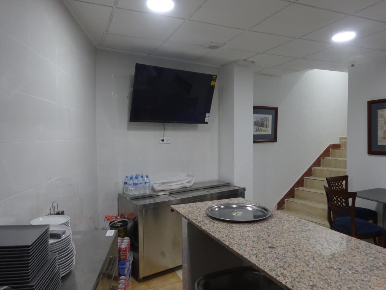 Hostal Lavapies Madrid Eksteriør billede