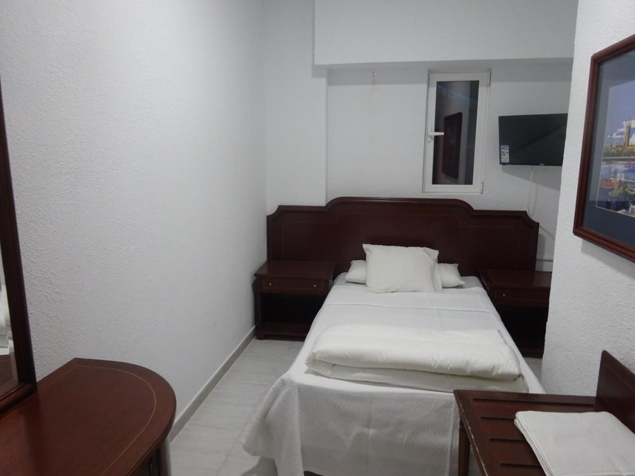 Hostal Lavapies Madrid Eksteriør billede