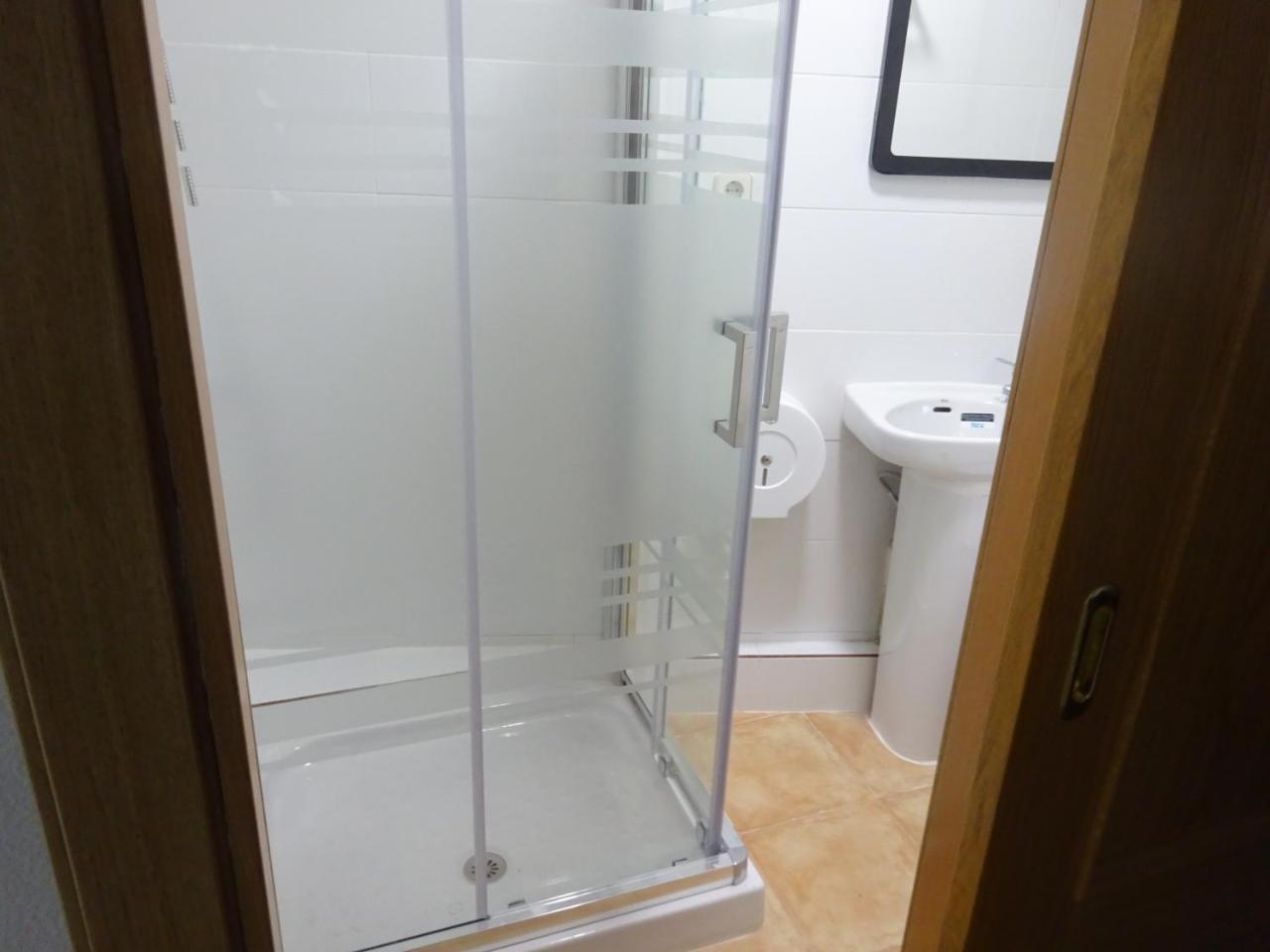 Hostal Lavapies Madrid Eksteriør billede